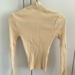 Ribbed long sleeve turtleneck